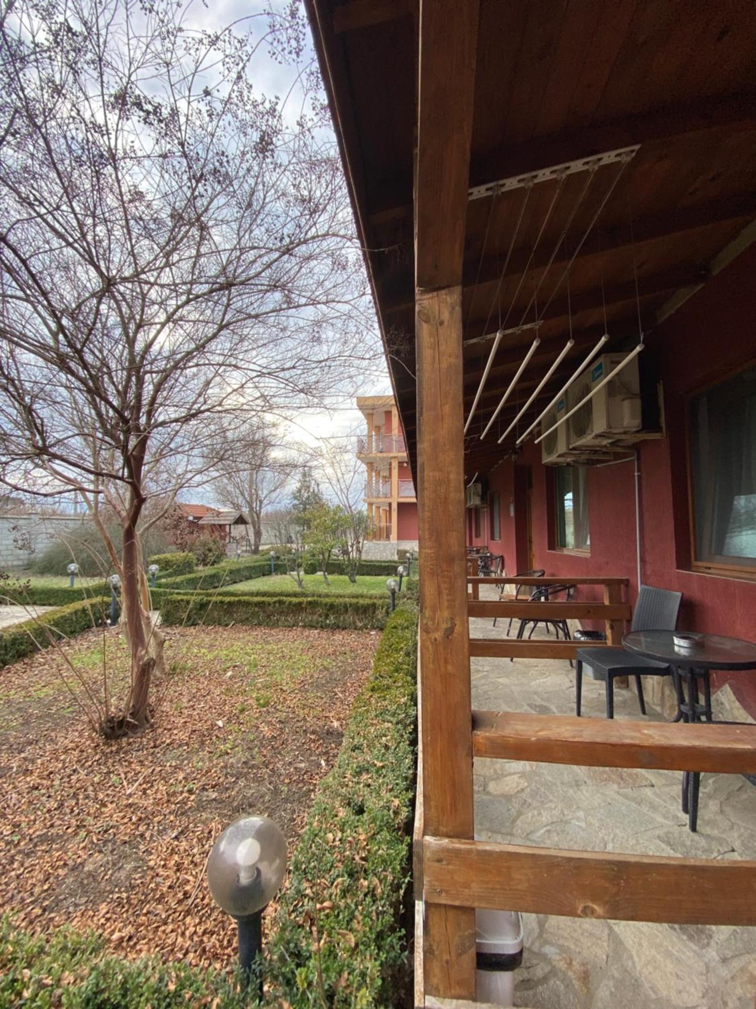 Guest Rooms Wild Duck Ezerets Exterior photo